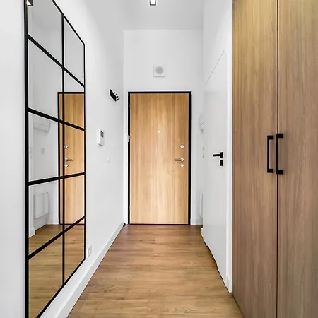 Wlochy Modern Space Studio Varşova
